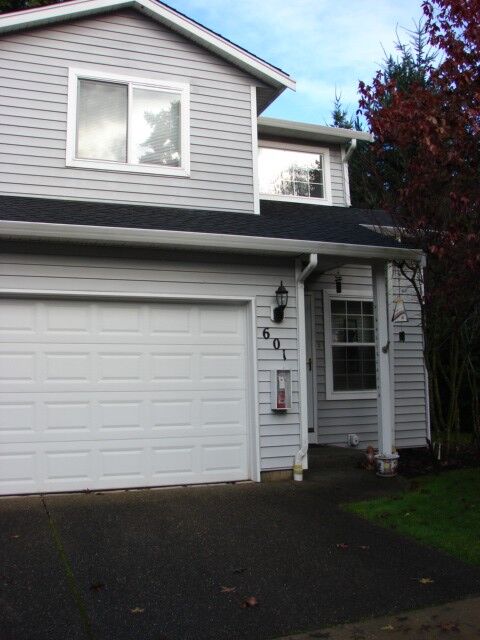 Property Photo:  2218 S 336th St 601  WA 98003 