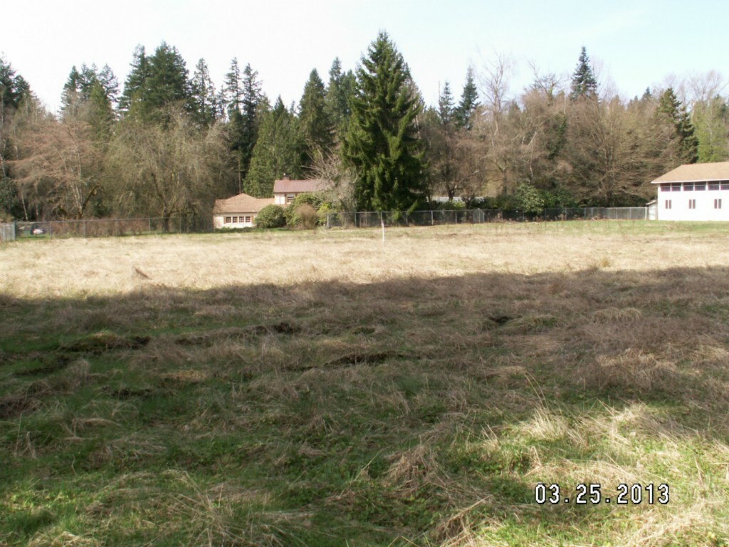 Property Photo: 12653 Avondale Rd NE WA 98052
