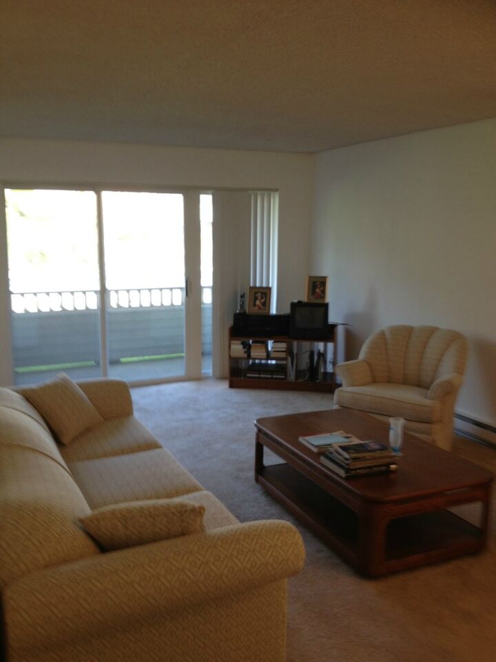 12700 NE 8th St E204  Bellevue WA 98005 photo