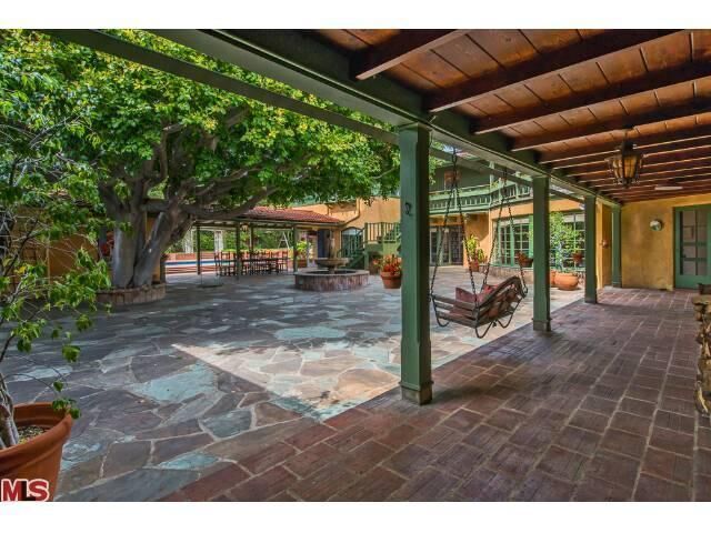Property Photo:  1300 W Minorca Dr  CA 90272 