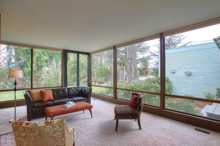 Property Photo: 3203 51st Ave SW WA 98116