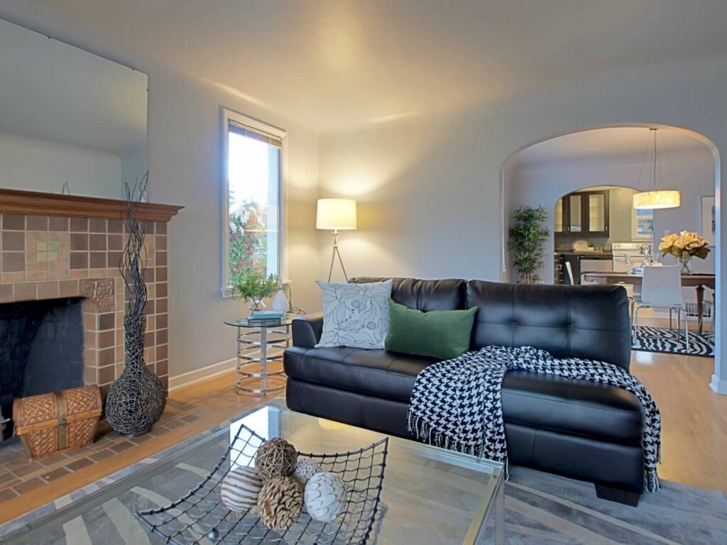 Property Photo: 7751 32 Nd Ave NW WA 98117
