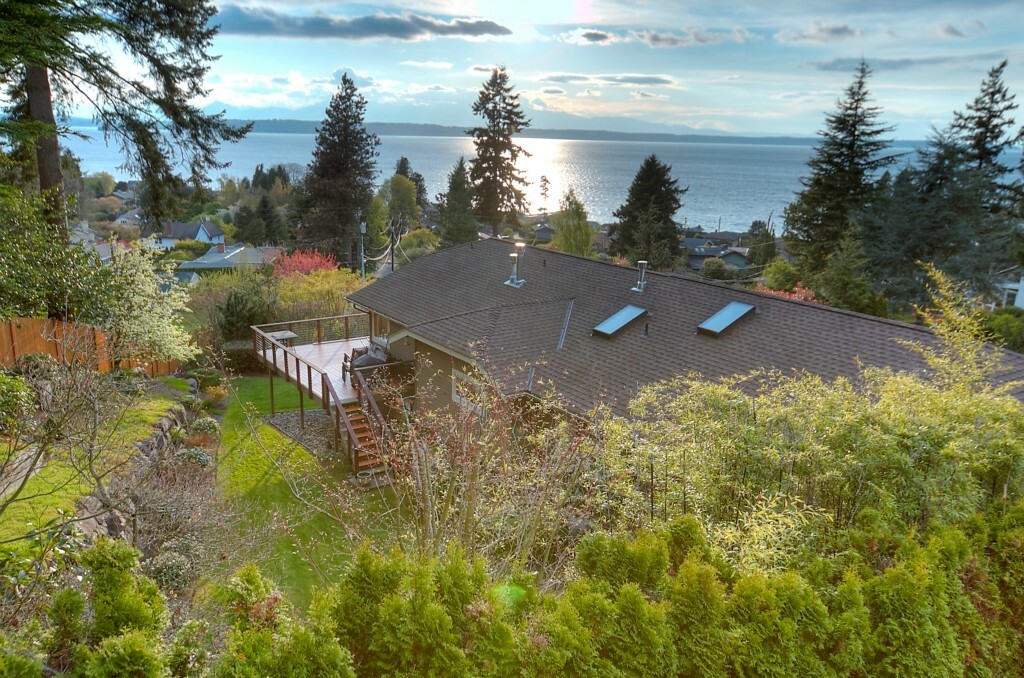 Property Photo:  18923 Olympic View Dr  WA 98020 