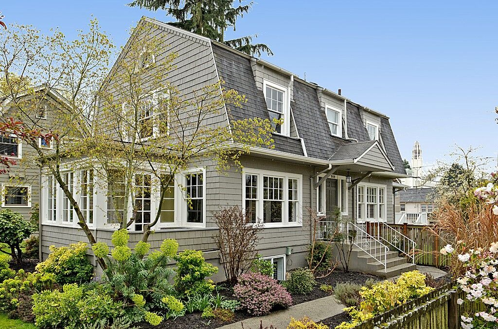 Property Photo:  909 21st Avenue E  WA 98112 
