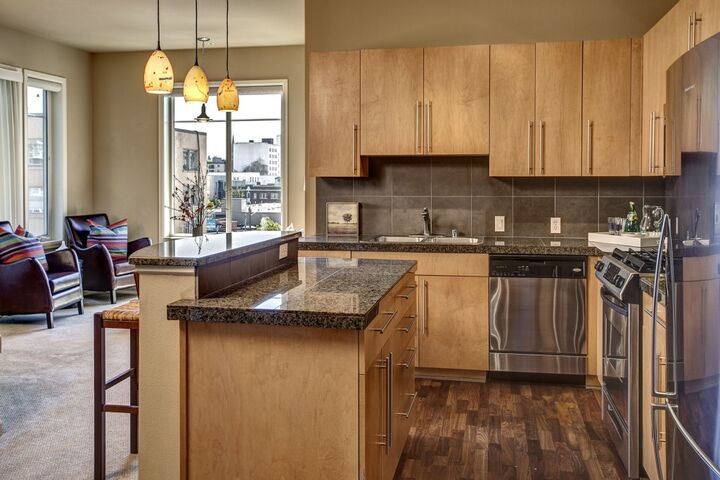 Property Photo: 124 Bellevue Ave E 701 WA 98102