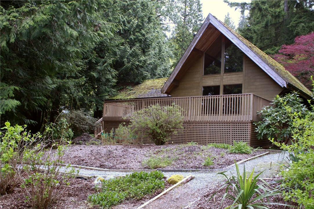 Property Photo:  17904 SE 60th St  WA 98027 