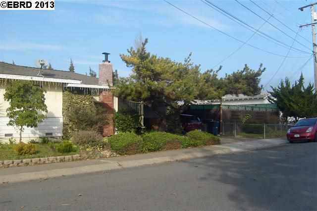 Property Photo:  358 Los Altos Pl  CA 94503 