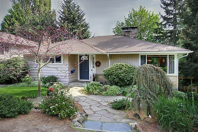 Property Photo:  2501 NE 130th St  WA 98125 