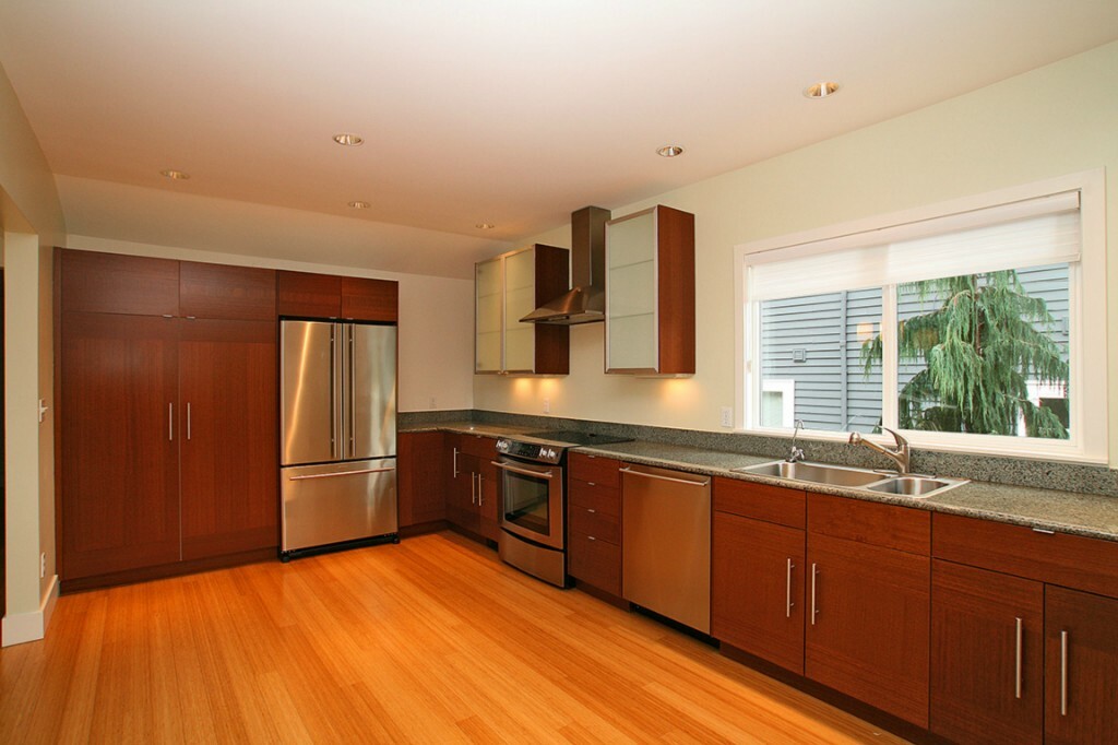 Property Photo: 3314 E Pike St WA 98122
