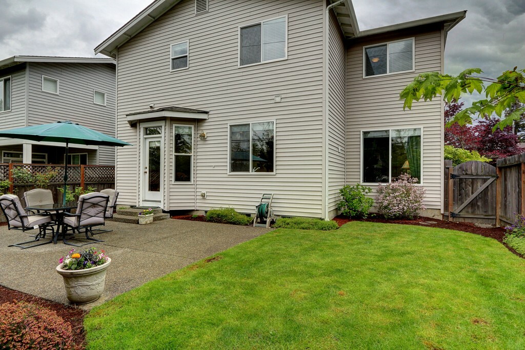 Property Photo:  5031 NE 4th Place  WA 98059 