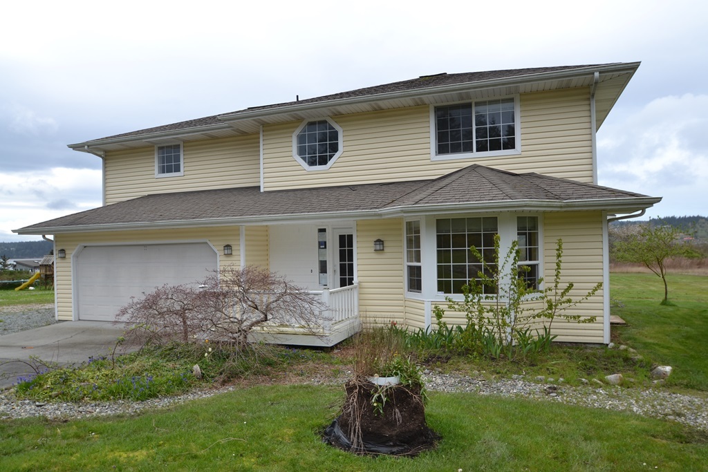 Property Photo: 743 Fox Trot Wy WA 98282