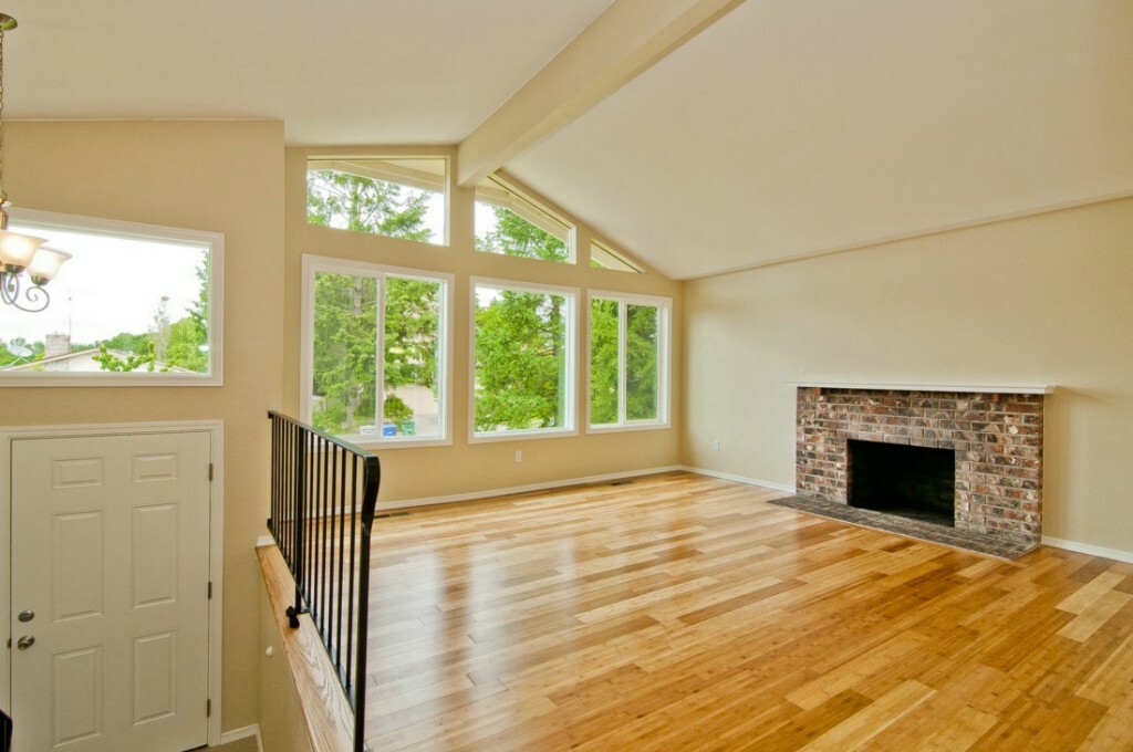 Property Photo:  3103 SE 17 Ct  WA 98058 