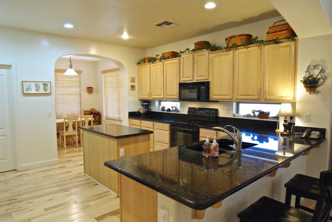 Property Photo:  94 W Oriole Way  AZ 85286 