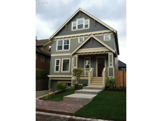 Property Photo:  8015 SW 46th Ave  OR 97219