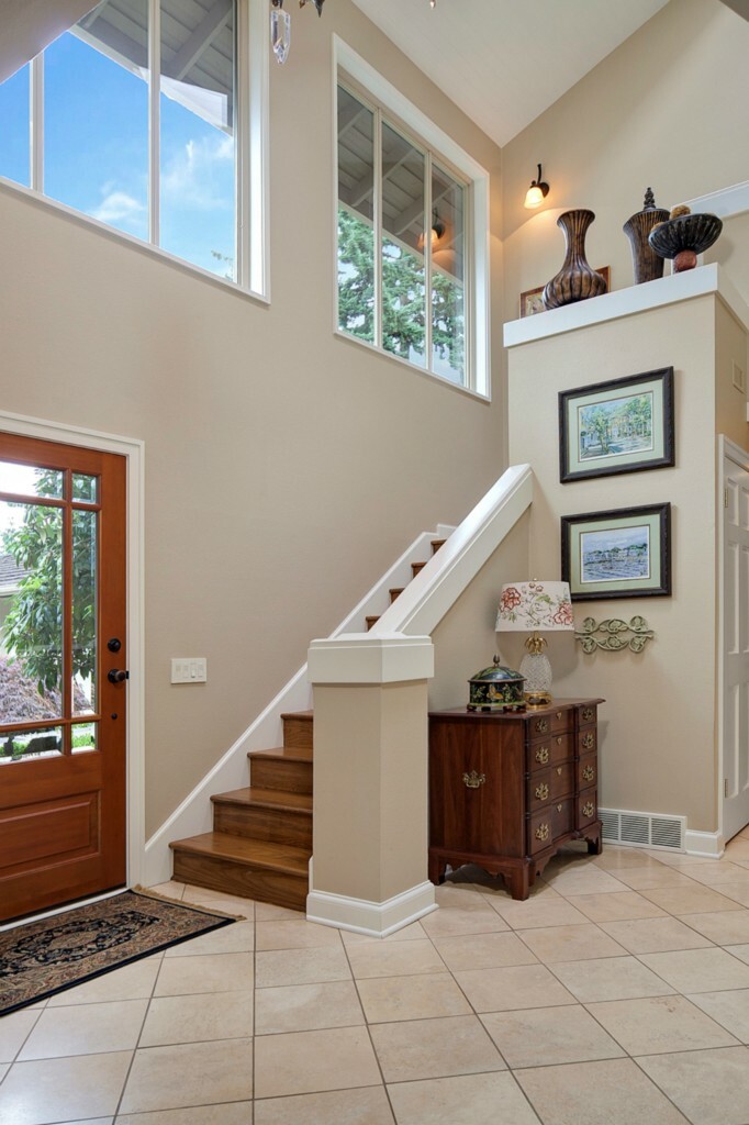 Property Photo: 8454 W Mercer Wy WA 98040