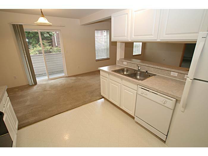 Property Photo: 906 N 96th St 103 WA 98103