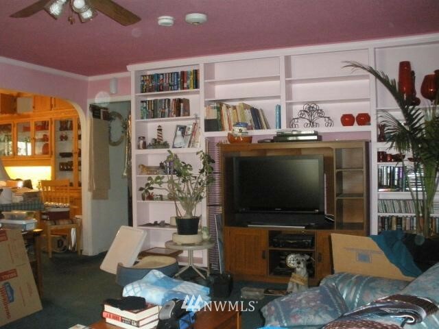 Property Photo:  6011 Sunset Highway  WA 98815 