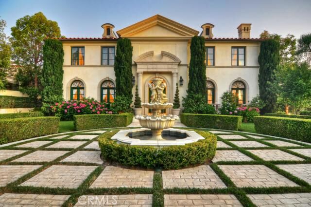 Property Photo:  6 Gallery Place  CA 92657 