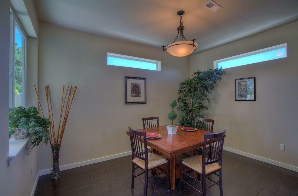 Property Photo:  5118 S Myrtle St  WA 98118 