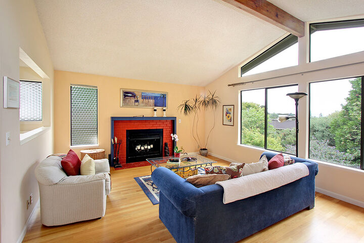 Property Photo: 3000 W Elmore Street WA 98199