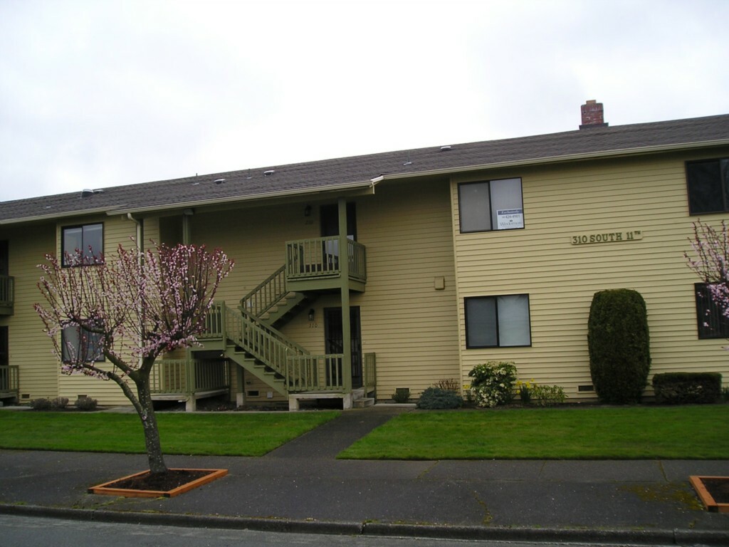 Property Photo: 310 S 11th St 210 WA 98274