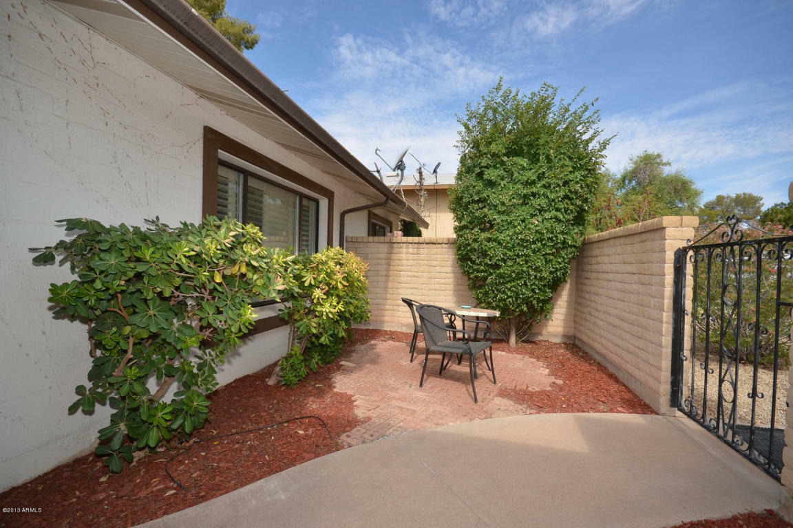 Property Photo:  447 E Carson Drive  AZ 85282 