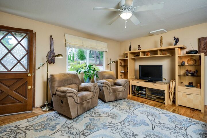 Property Photo: 9709 130 Avenue NE WA 98033