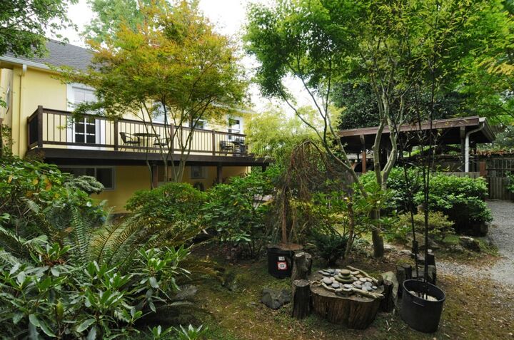 Property Photo:  4128 SW Kenyon St  WA 98136 