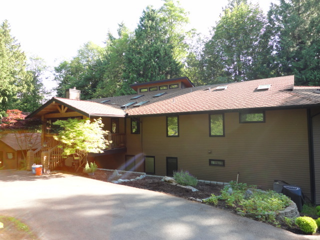 Property Photo: 7813 60th St SE WA 98290