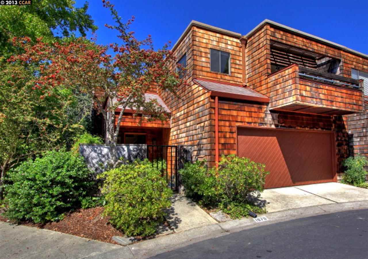 Property Photo: 1976 Fox Ridge Ct CA 94597-2931