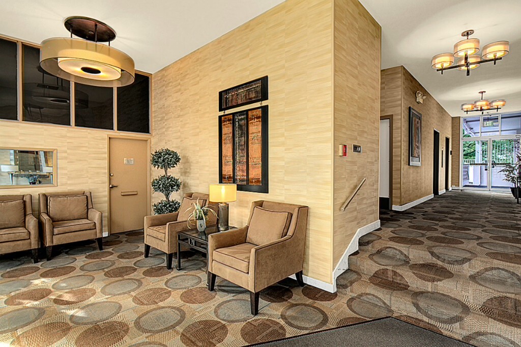 Property Photo: 1221 Minor Ave 1011 WA 98101
