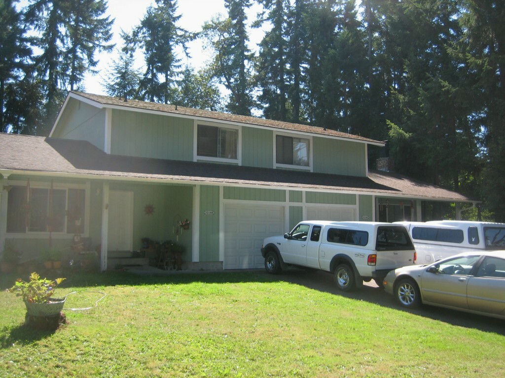 Property Photo:  3216 SE Goldmaur Ct  WA 98366 