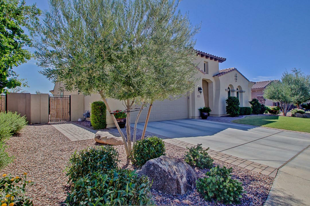 Property Photo: 3969 E Wood Drive AZ 85249