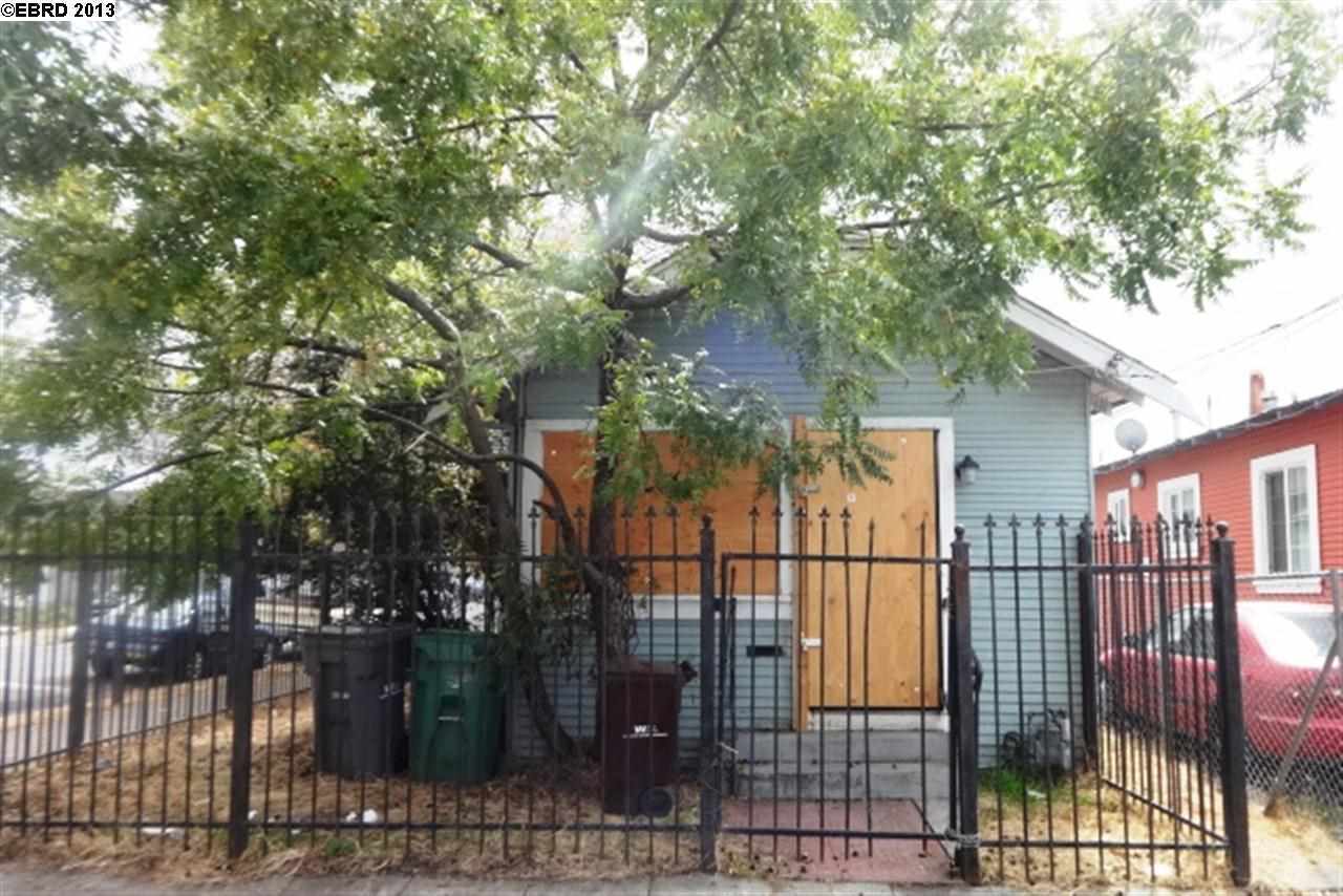 Property Photo: 1094 70th Ave CA 94621