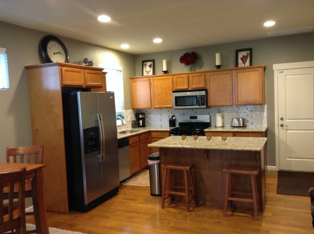 Property Photo: 8011 Douglas Ave SE WA 98065