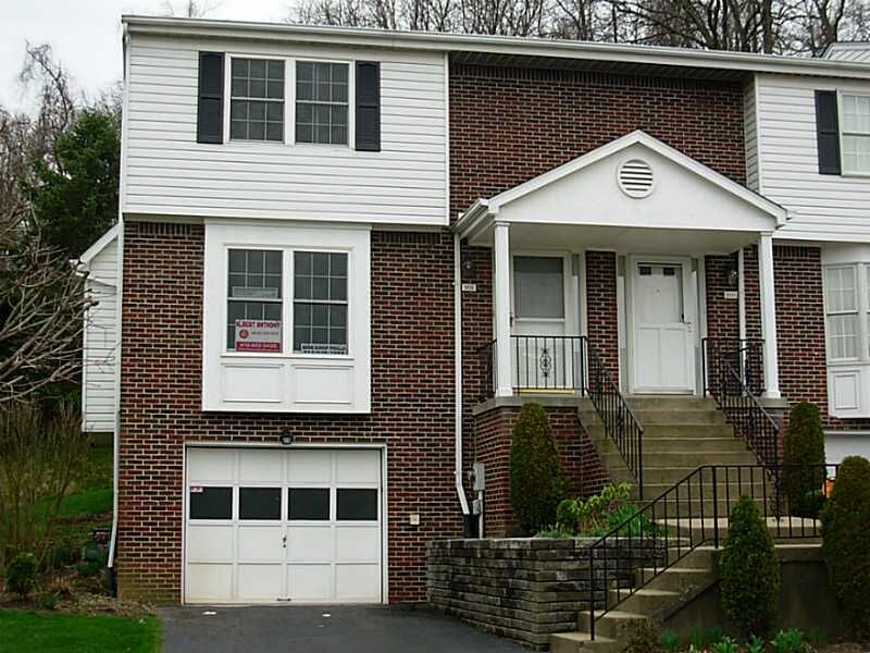 Property Photo:  201 Heather Drive  PA 15146 