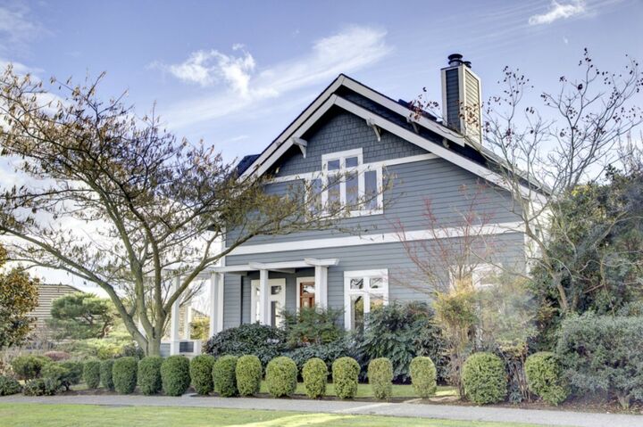 Property Photo: 4911 NE 65th St WA 98115