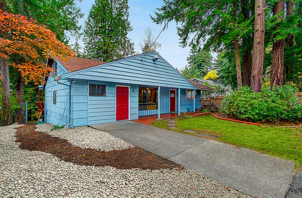 Property Photo:  17803 Linden Ave N  WA 98133 