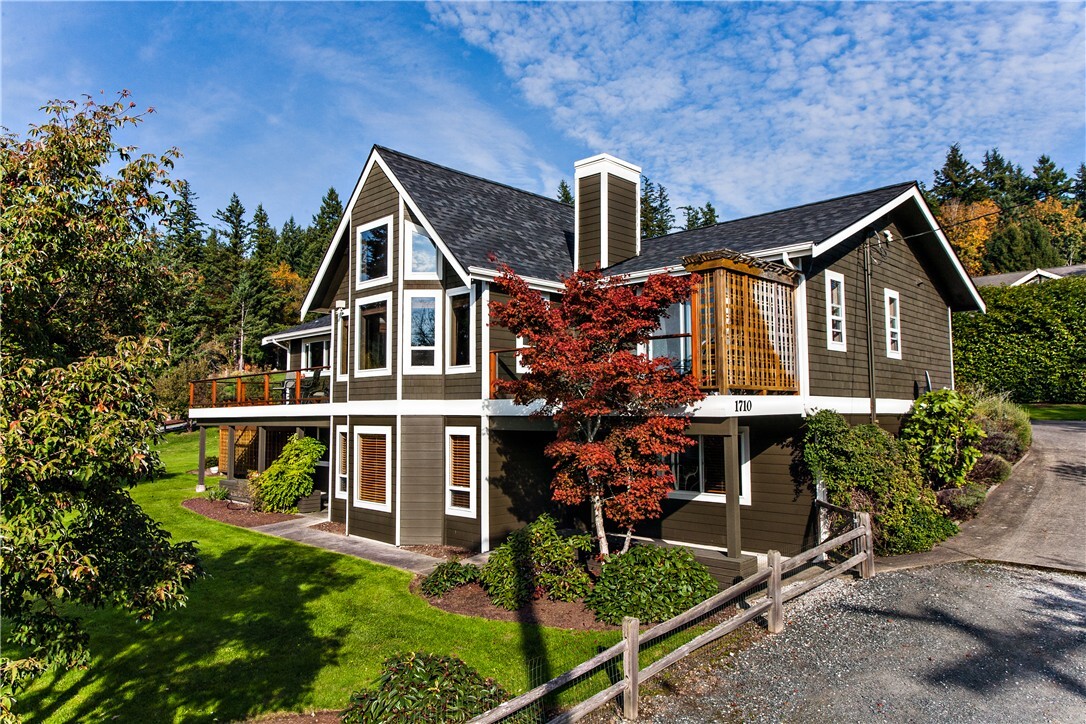 Property Photo: 1710 Donald Ave WA 98226