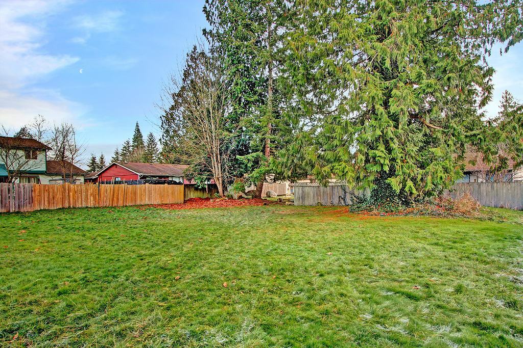 Property Photo:  10121 5th Place SE  WA 98258 