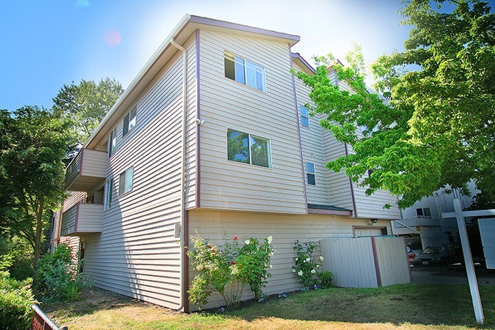 Property Photo: 14009 32nd Ave NE 105 WA 98125