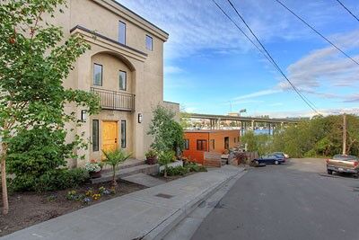 Property Photo:  2509 Everett Avenue E  WA 98102