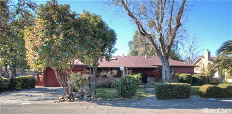 Property Photo:  4951 Heatherdale Ln  CA 95608 