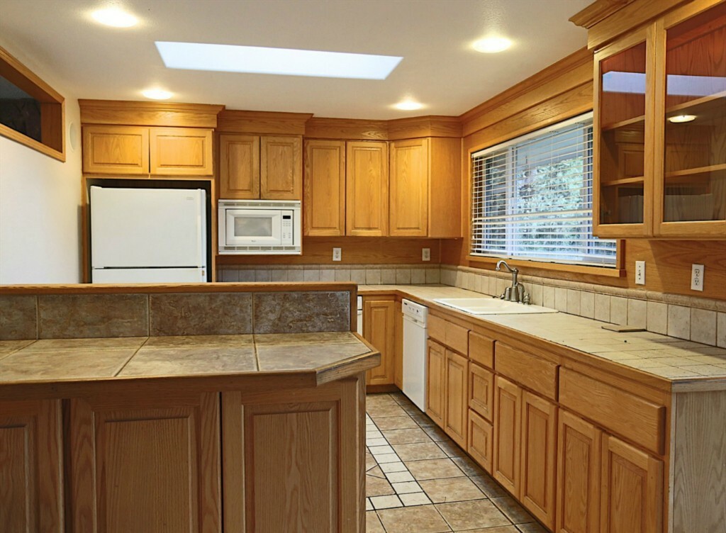 Property Photo: 21056 132nd Ave SE WA 98042