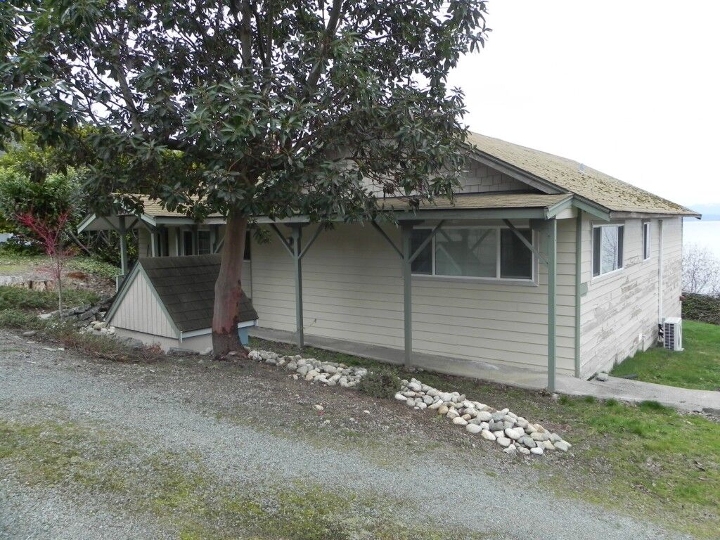 Property Photo: 987 Cavalero Road WA 98282