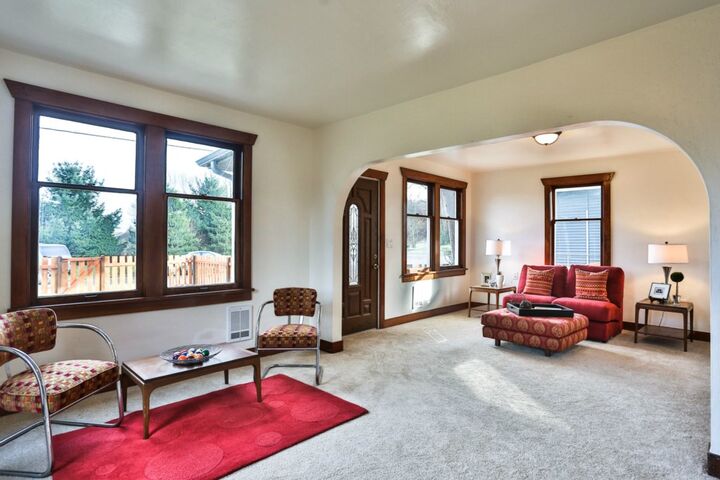 Property Photo:  9047 4th Avenue S  WA 98108 