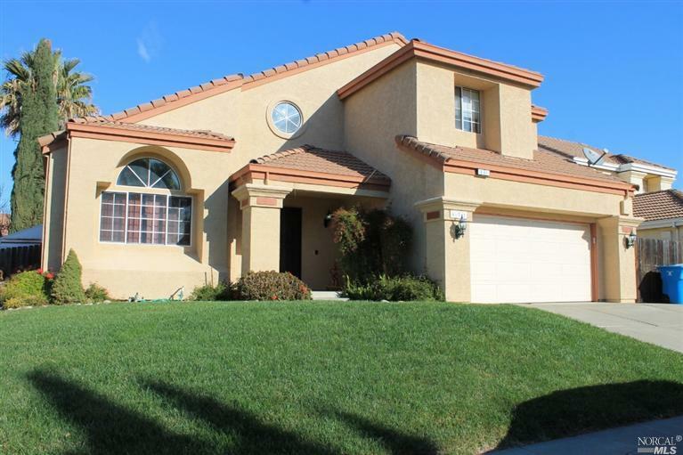 Property Photo:  631 Laurelwood Circle  CA 95687 