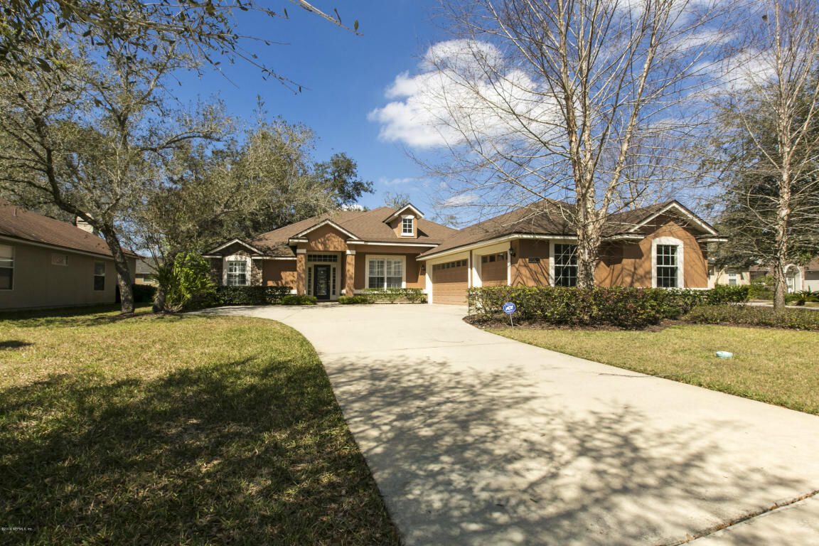 Property Photo:  5028 Clayton Court  FL 32092 