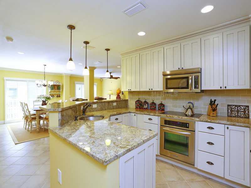 Property Photo:  5961 Midnight Pass Road 304  FL 34242 