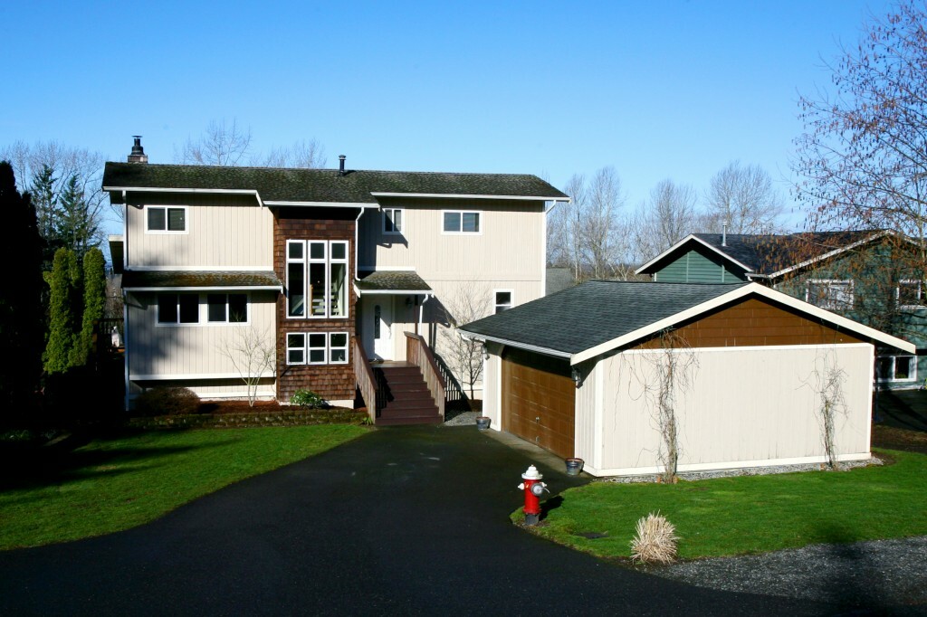 Property Photo: 2711 Vining St WA 98226